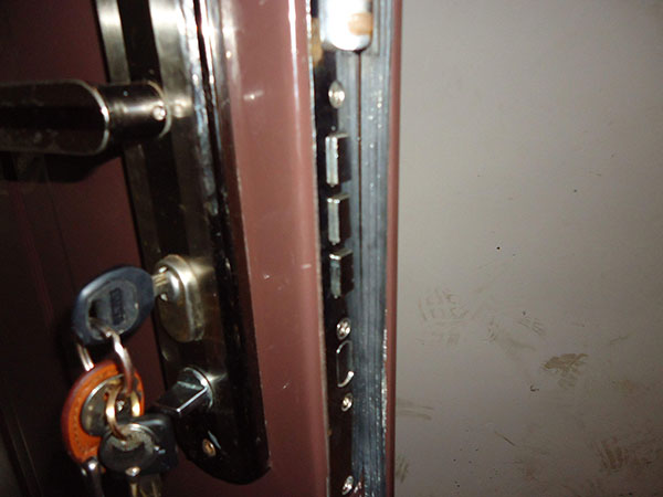 挽澜乡防盗门换锁芯注意事项